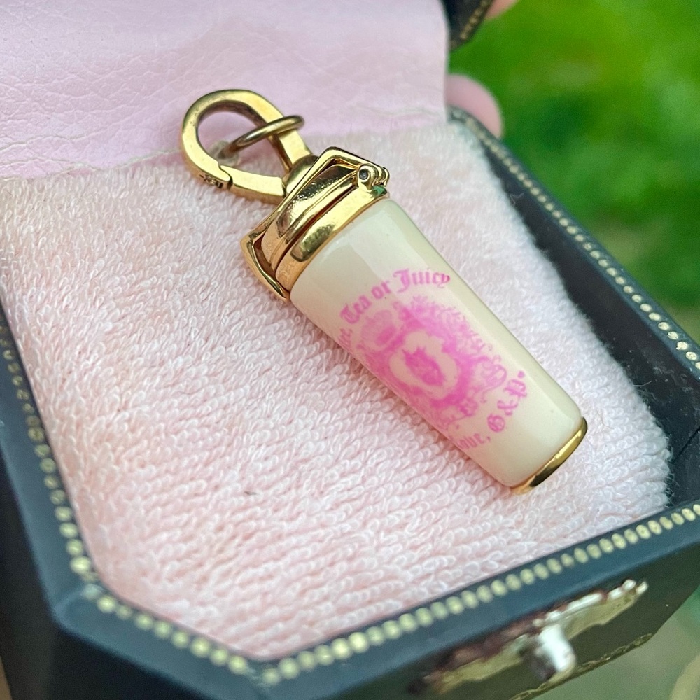 VINTAGE RARE Juicy Couture Travel mug charm (opens!)